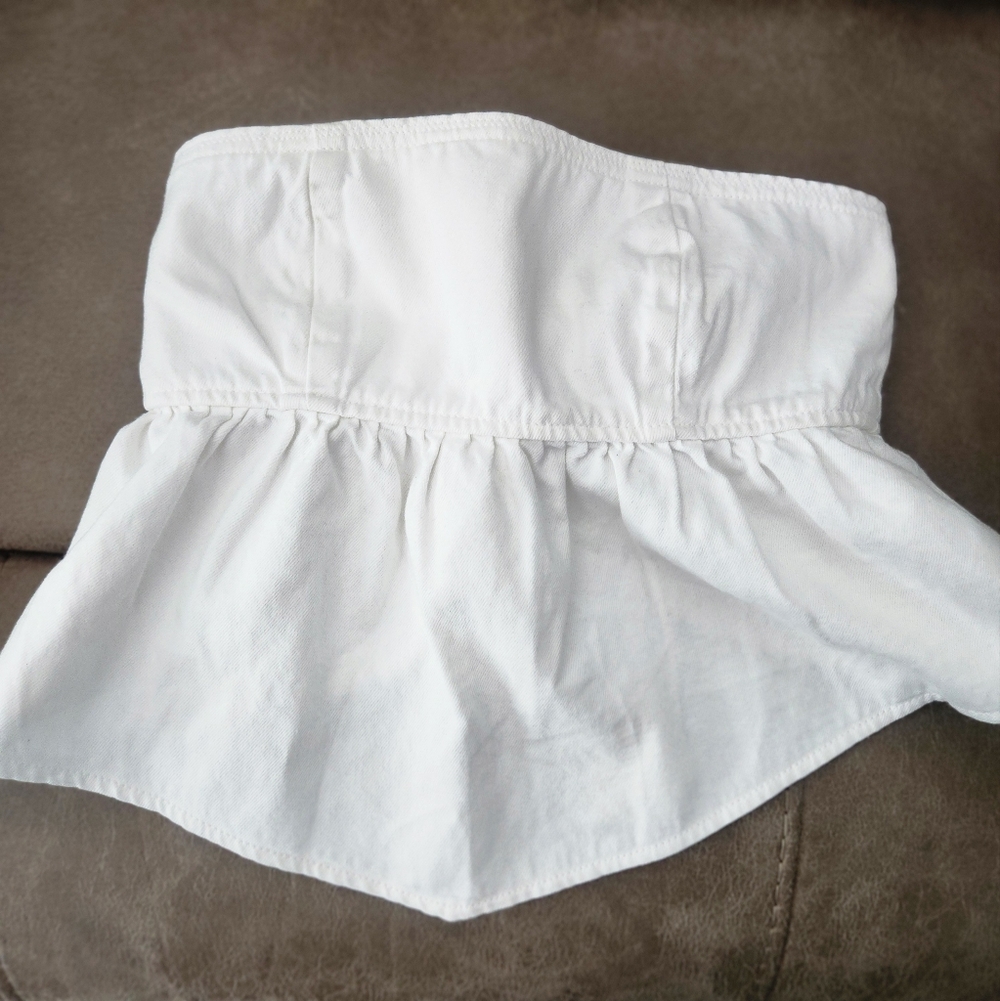 American Eagle Outfitters White Crop Top